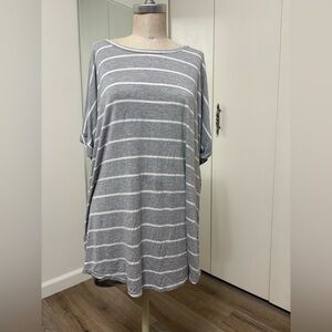 Scarlett Plus Gray Striped Short Sleeve Top Woman Size 3X
